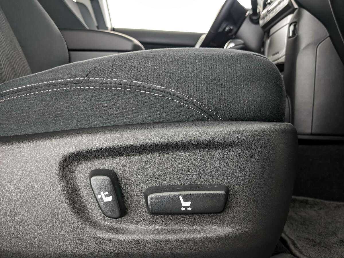 Купить Toyota Land Cruiser Prado, 2022, 2 854 км, фото №24