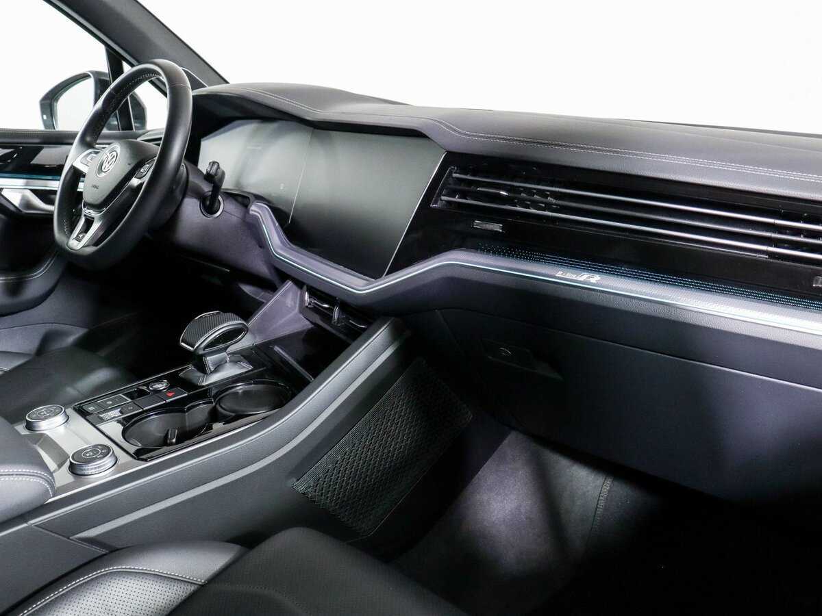 Купить Volkswagen Touareg, 2019, 50 725 км, фото №6
