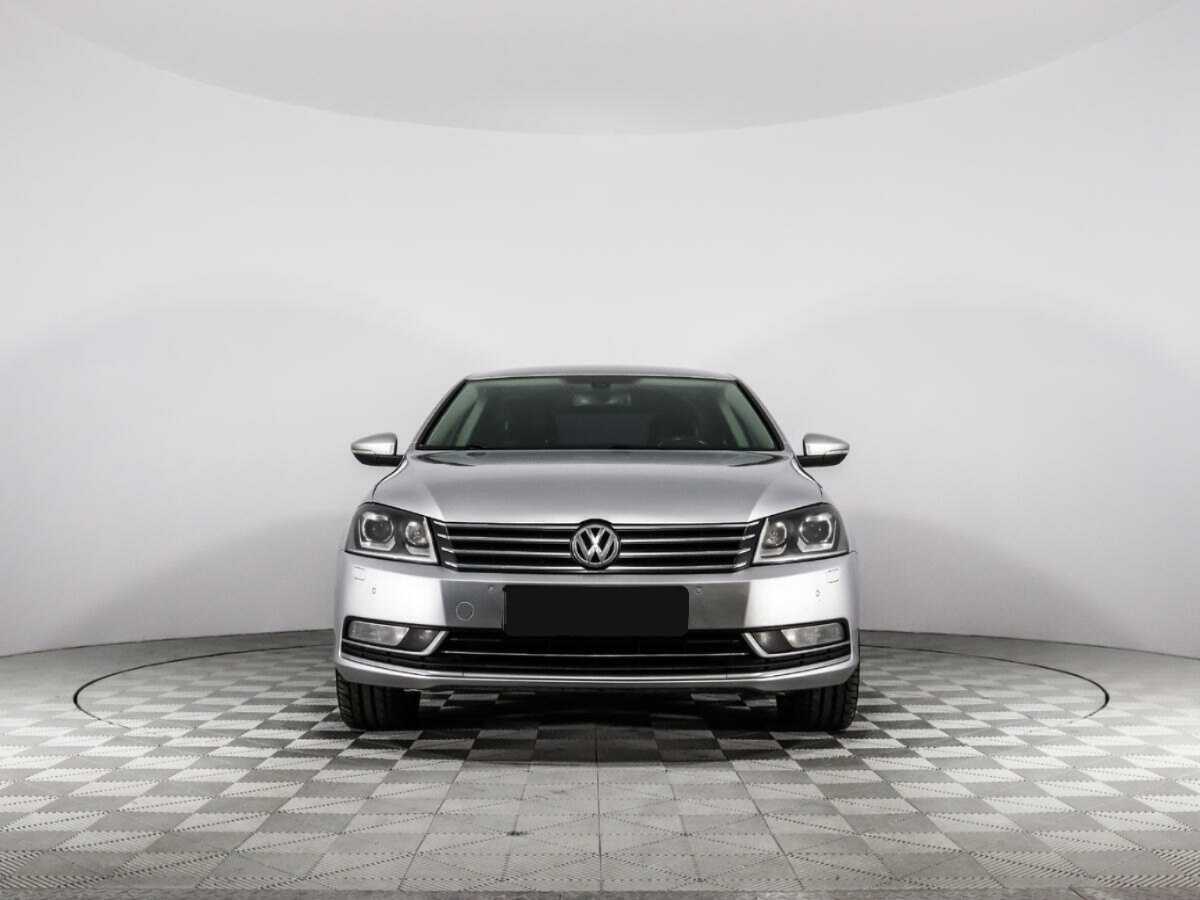 Купить Volkswagen Passat, 2011, 327 402 км, фото №2