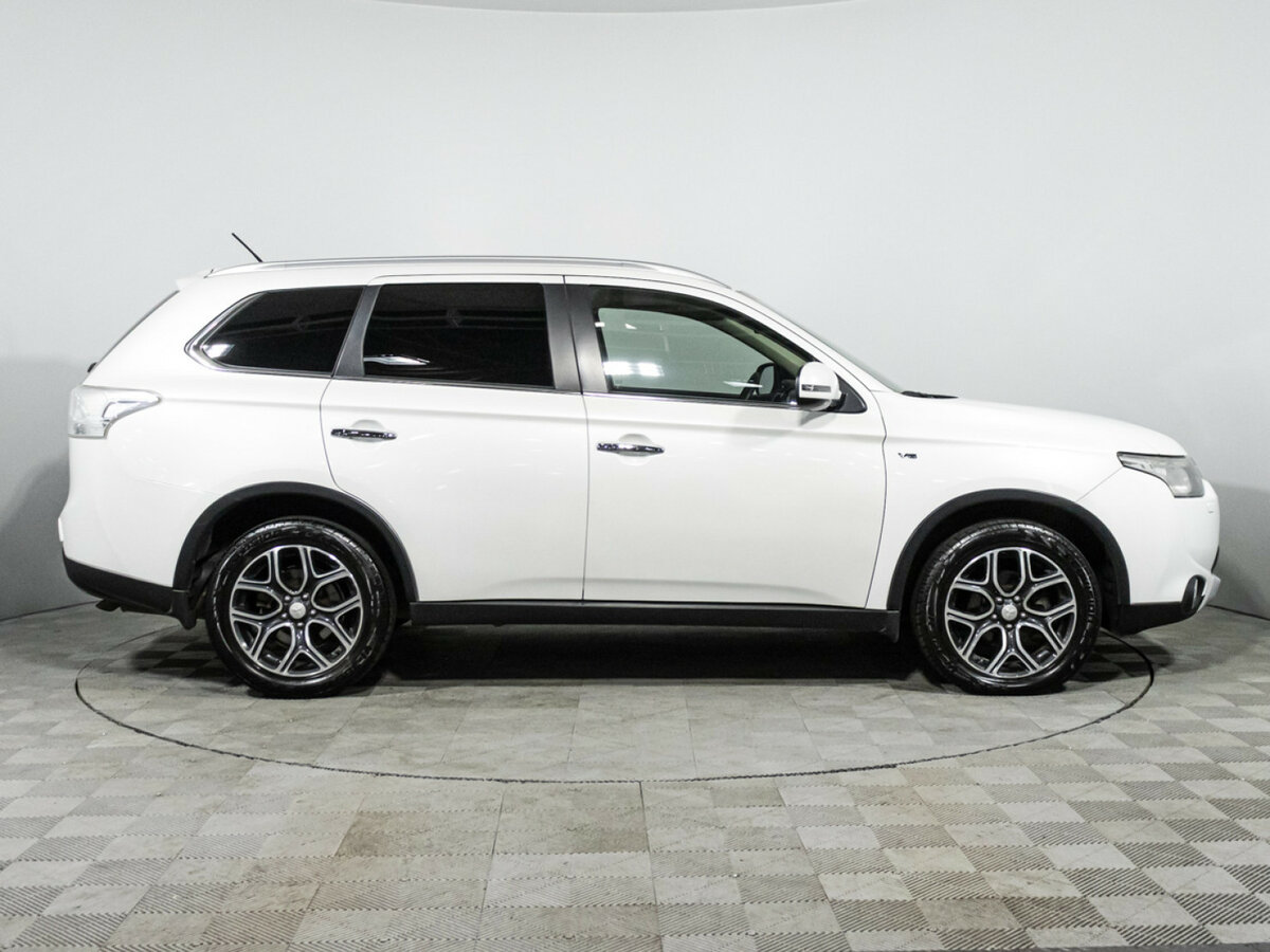Купить Mitsubishi Outlander III Рестайлинг, 2014, 175 868 км, фото №4