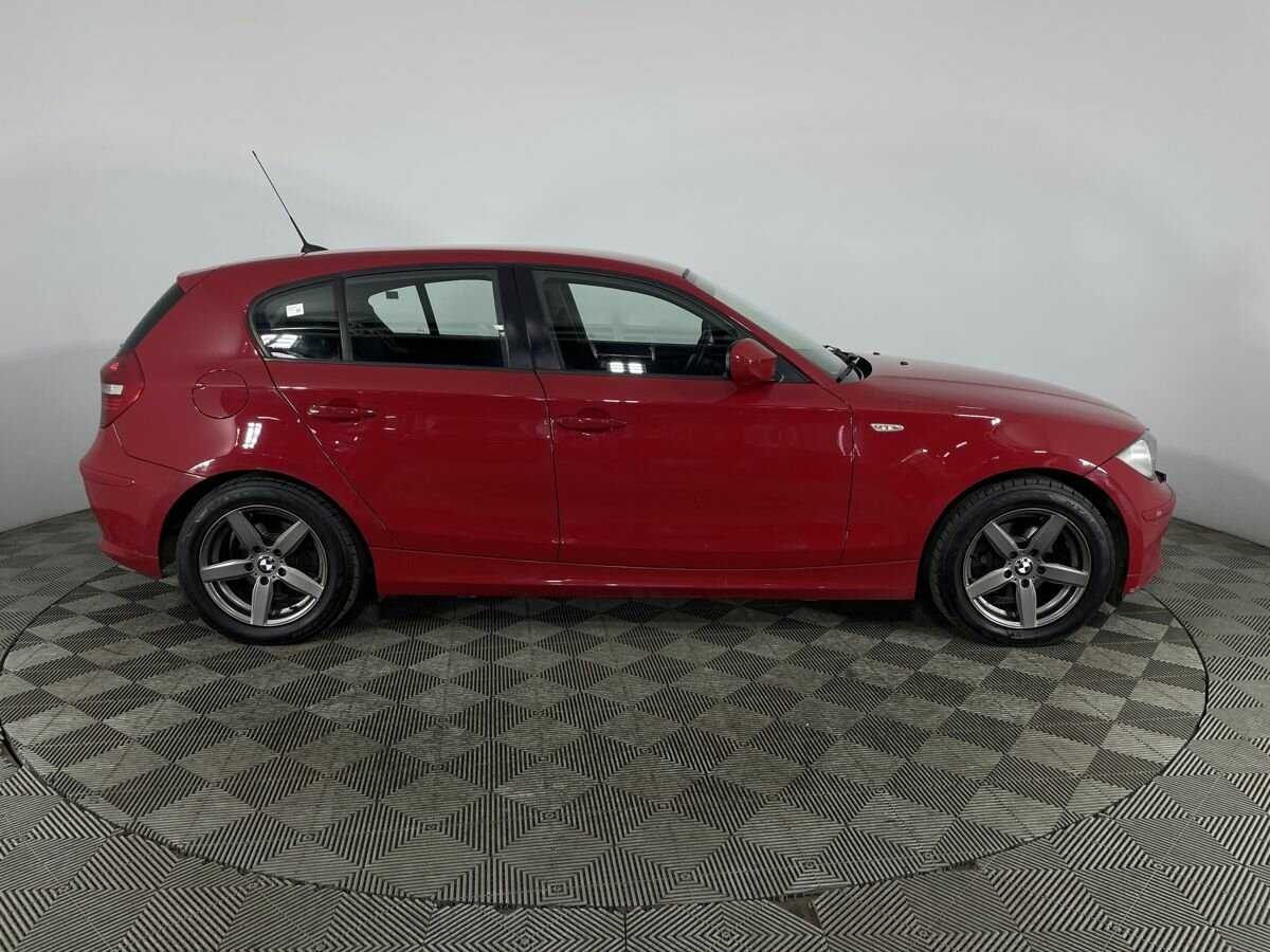 Купить BMW 1 серии 116i, 2010, 204 938 км, фото №4