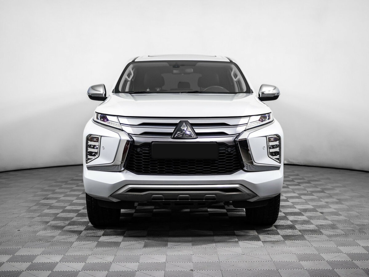 Купить Mitsubishi Pajero Sport III Рестайлинг, 2020, 13 000 км, фото №2