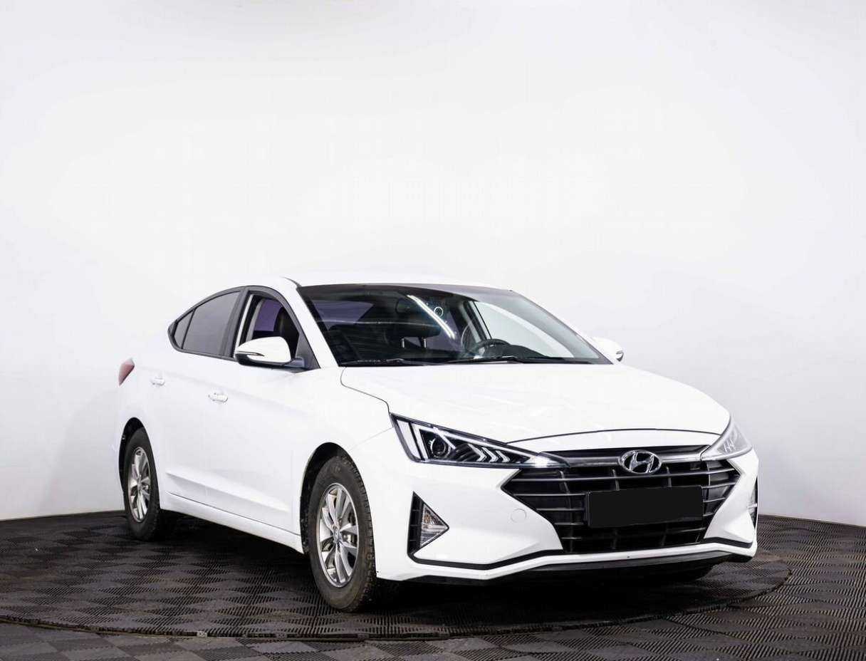 Купить Hyundai Avante, 2018, 83 500 км, фото №3