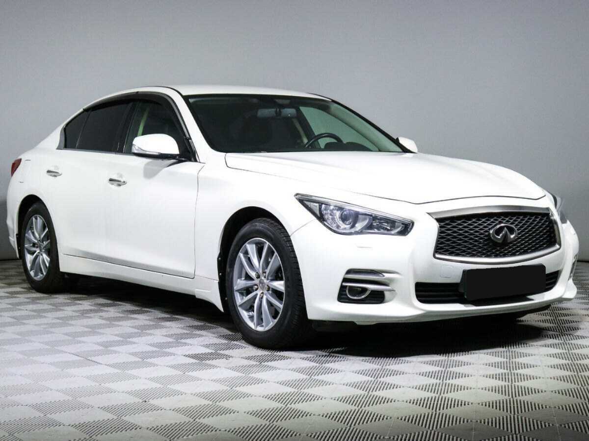 Купить Infiniti Q50, 2015, 204 947 км, фото №3