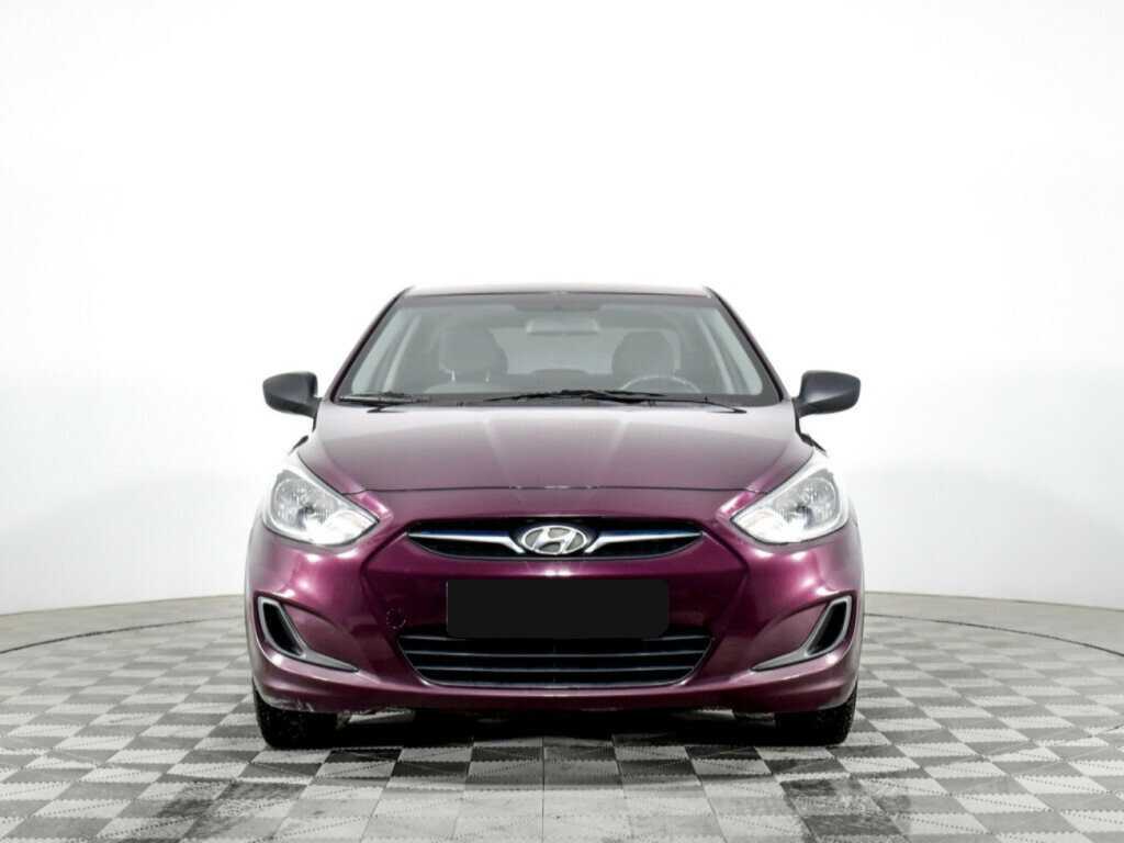 Купить Hyundai Solaris, 2011, 144 082 км, фото №2