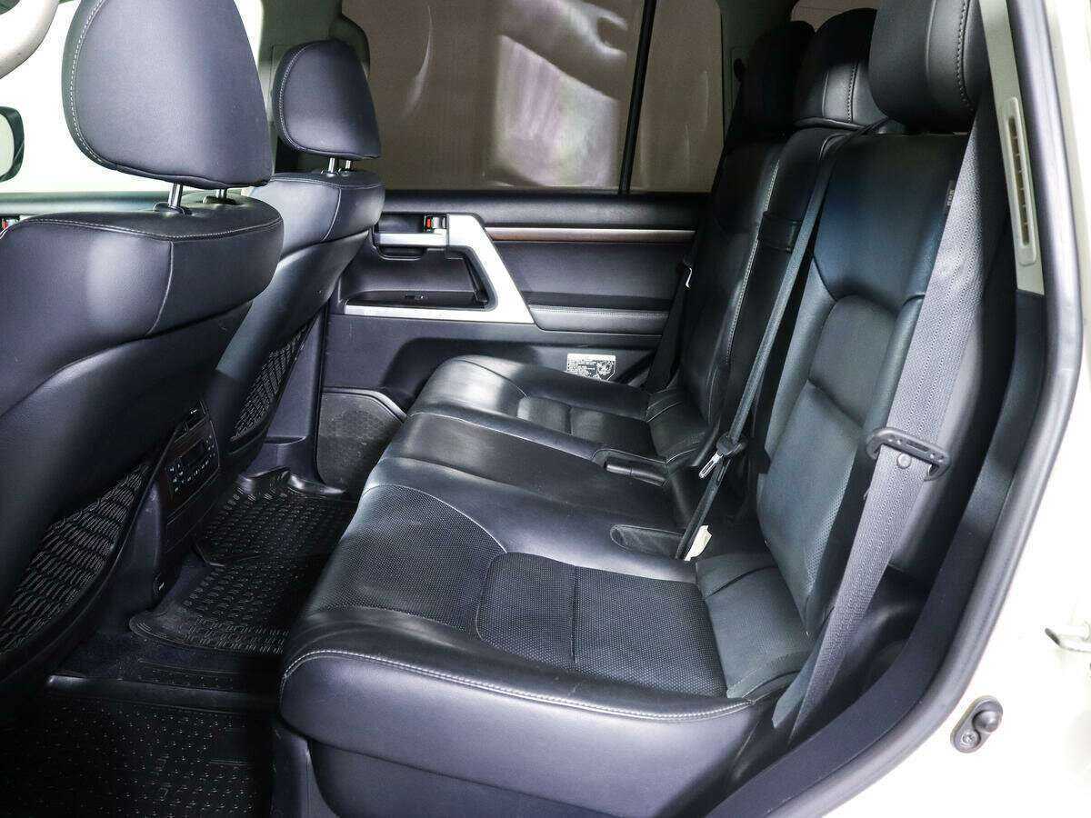 Купить Toyota Land Cruiser, 2017, 136 360 км, фото №8