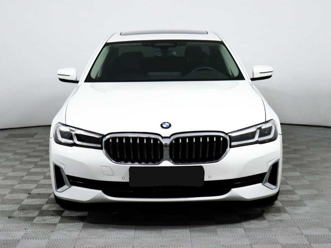 Купить BMW 5 серии 520i, 2022, 17 000 км, фото №2