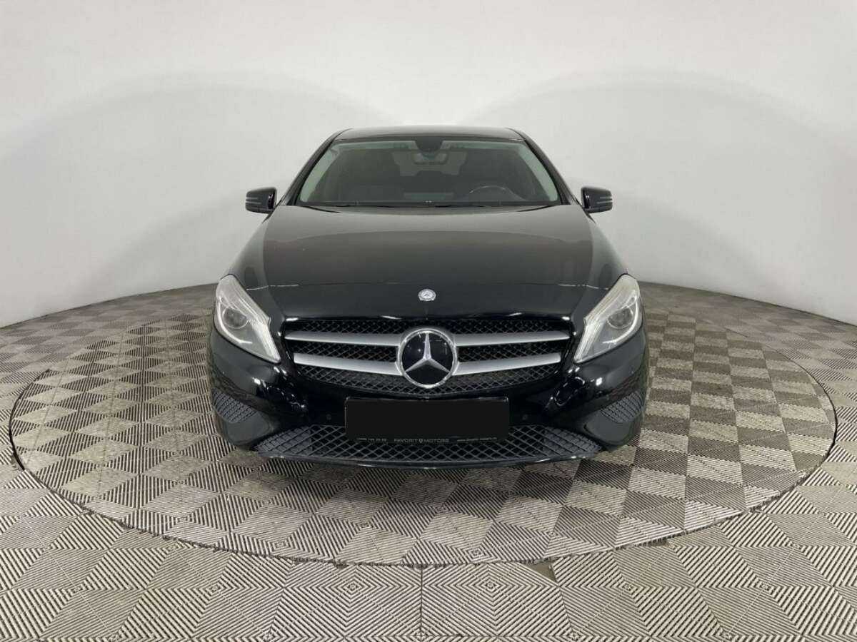 Купить Mercedes-Benz A-Класс 180, 2014, 213 461 км, фото №2