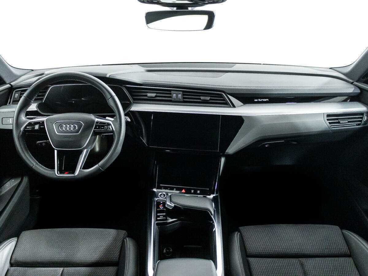 Купить Audi e-tron 50, 2022, 13 230 км, фото №11