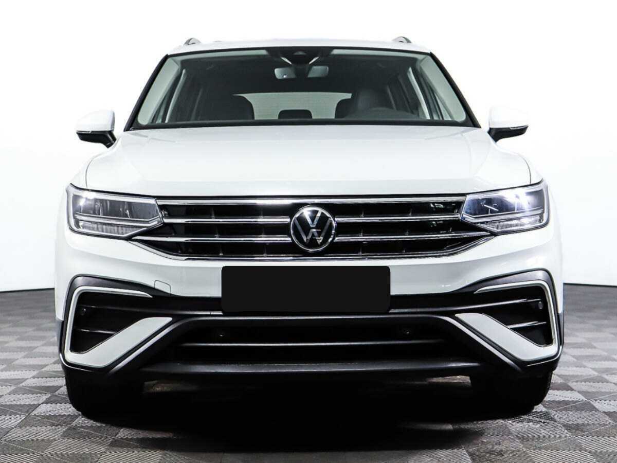 Купить Volkswagen Tiguan, 2022, 13 870 км, фото №2