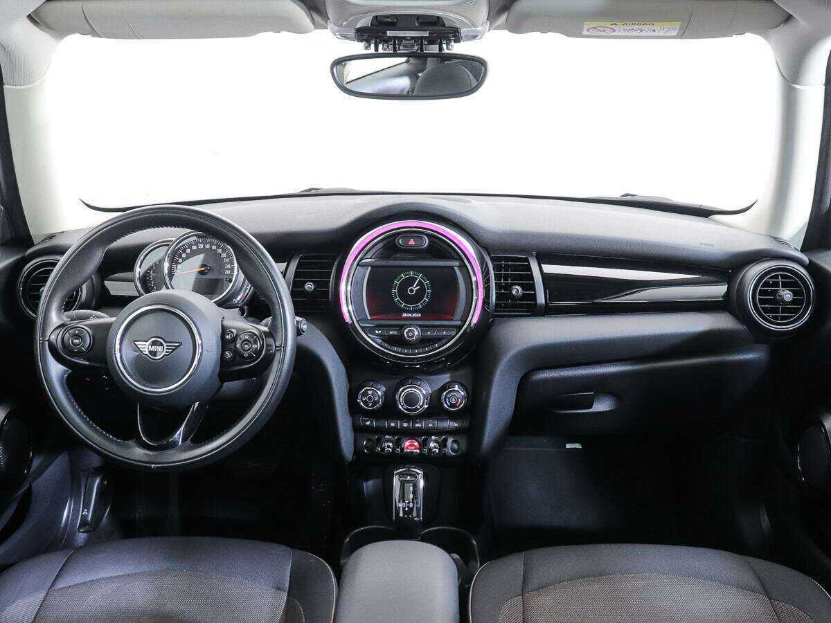 Купить Mini Hatch Cooper, 2021, 56 100 км, фото №12