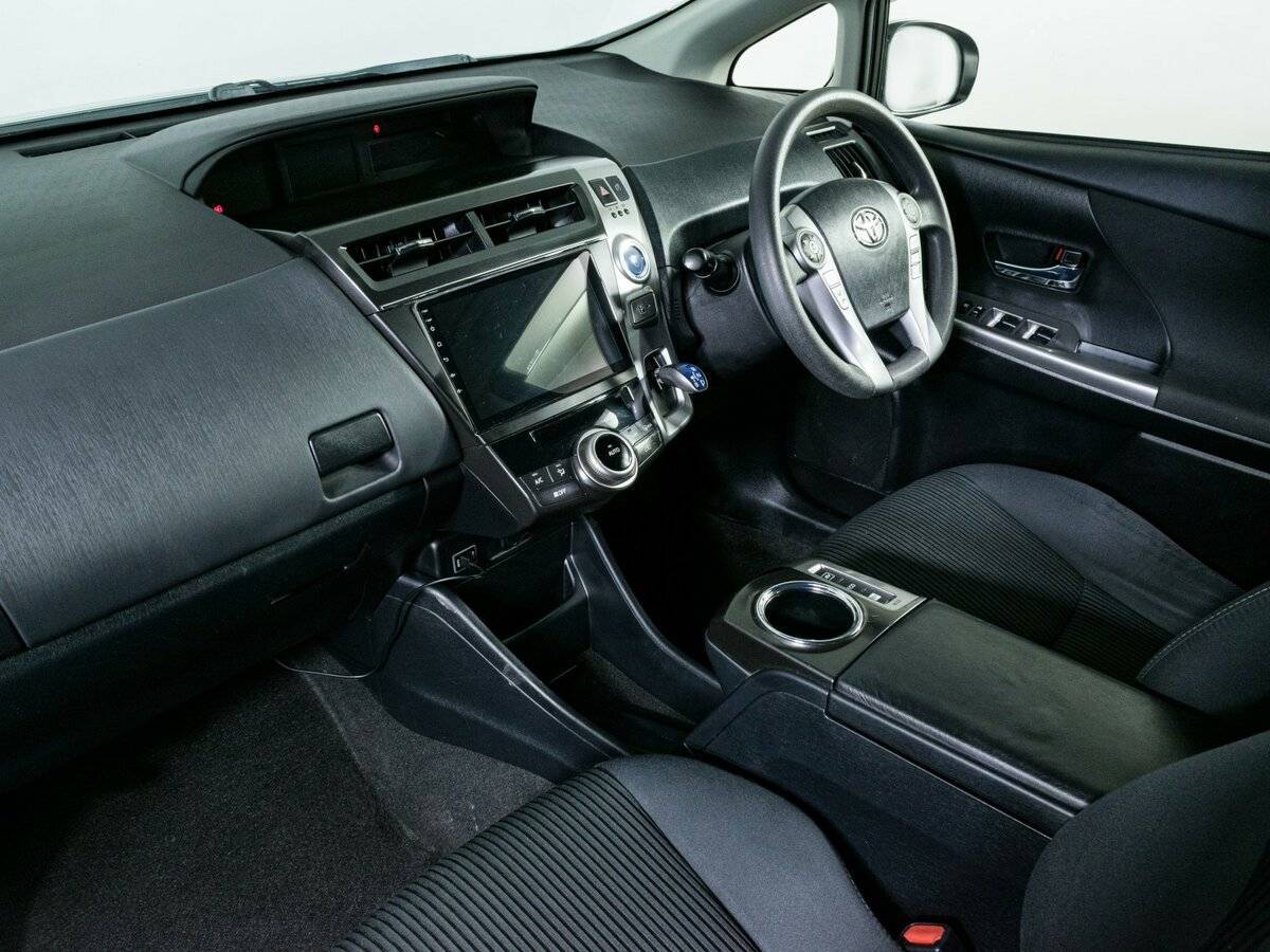 Купить Toyota Prius Alpha, 2017, 108 500 км, фото №10