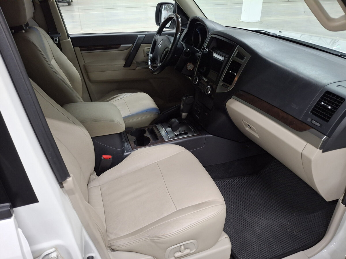 Купить Mitsubishi Pajero IV Рестайлинг 2, 2020, 108 047 км, фото №11