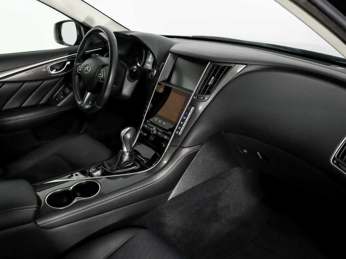 Купить Infiniti Q50, 2015, 97 313 км, фото №13