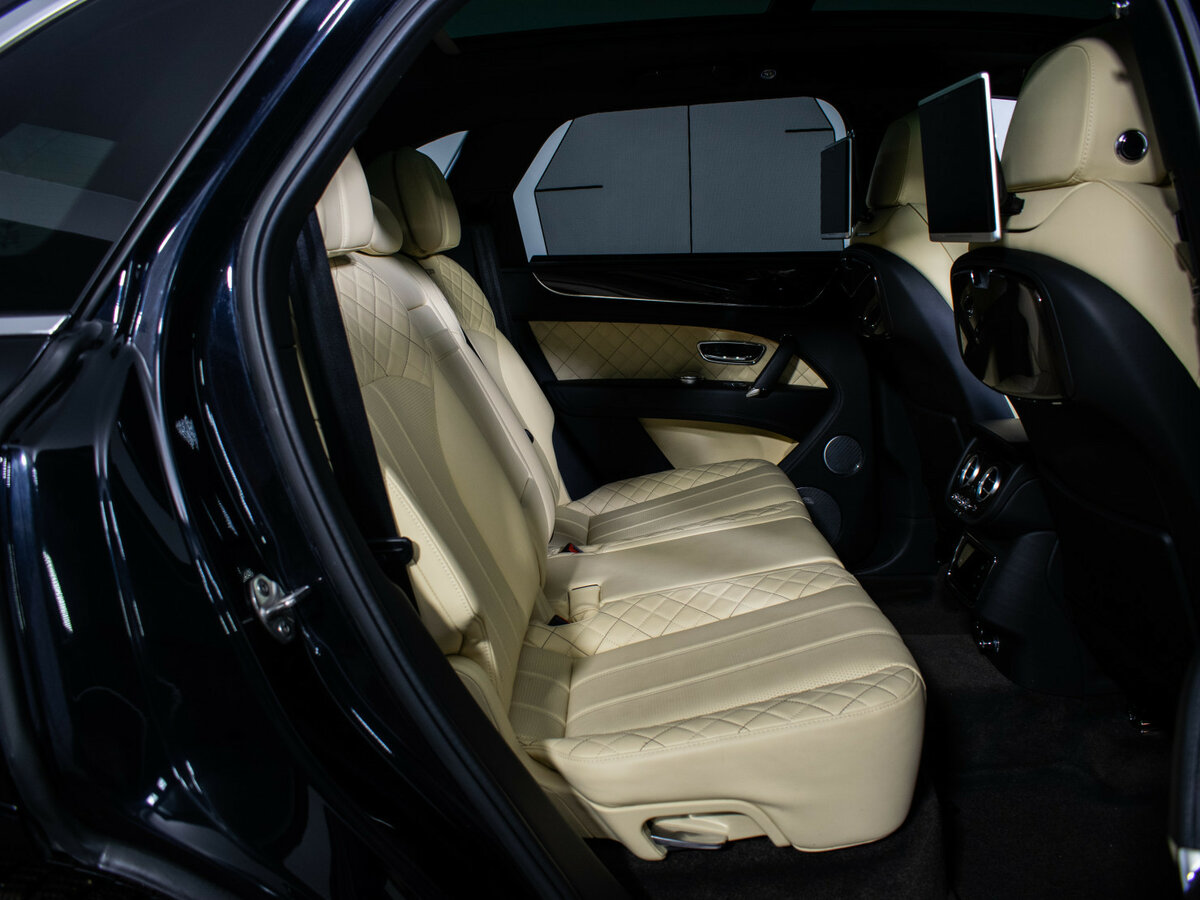 Купить Bentley Bentayga I, 2016, 99 901 км, фото №9