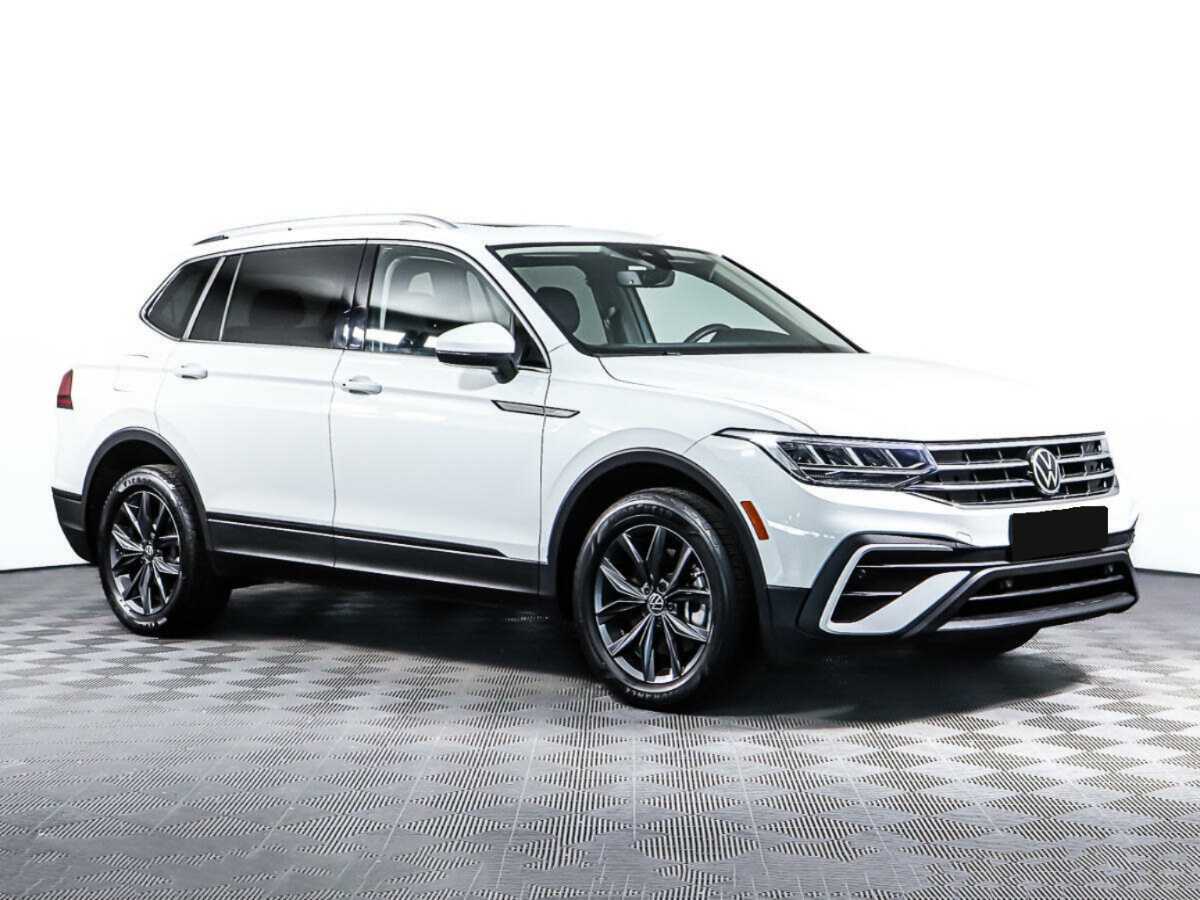Купить Volkswagen Tiguan, 2022, 13 870 км, фото №3