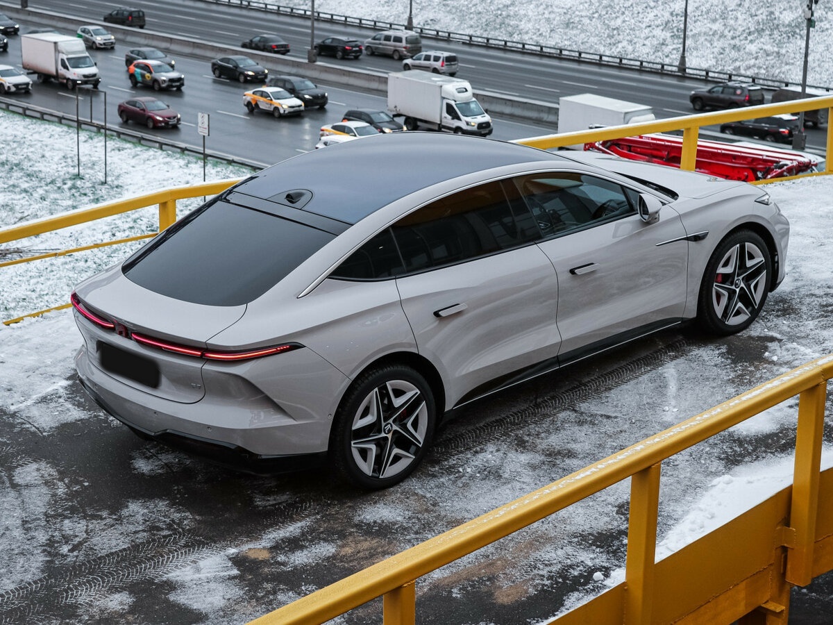 Купить Rising Auto F7 90 kWh, 2023, 17 424 км, фото №5