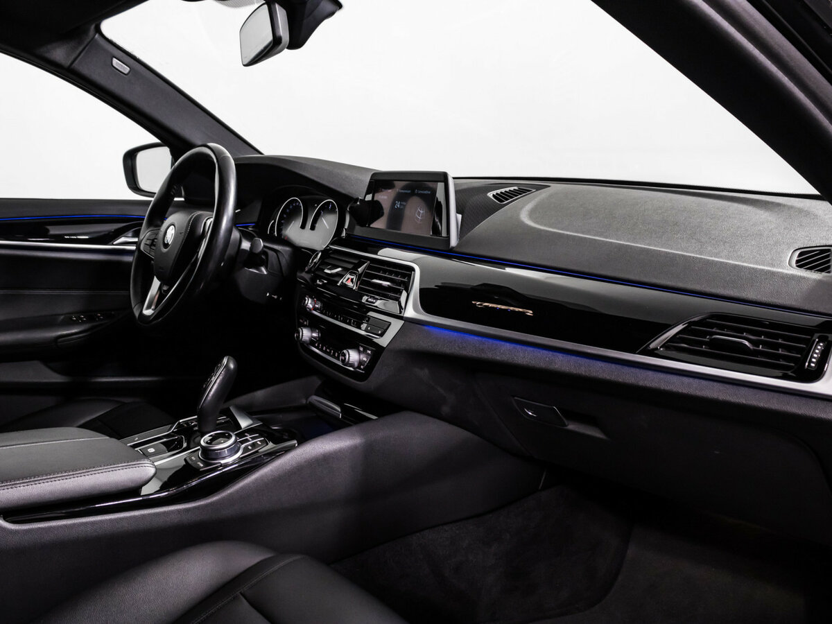 Купить BMW 5 серии 520d xDrive VII (G30/G31/G38), 2017, 198 968 км, фото №7