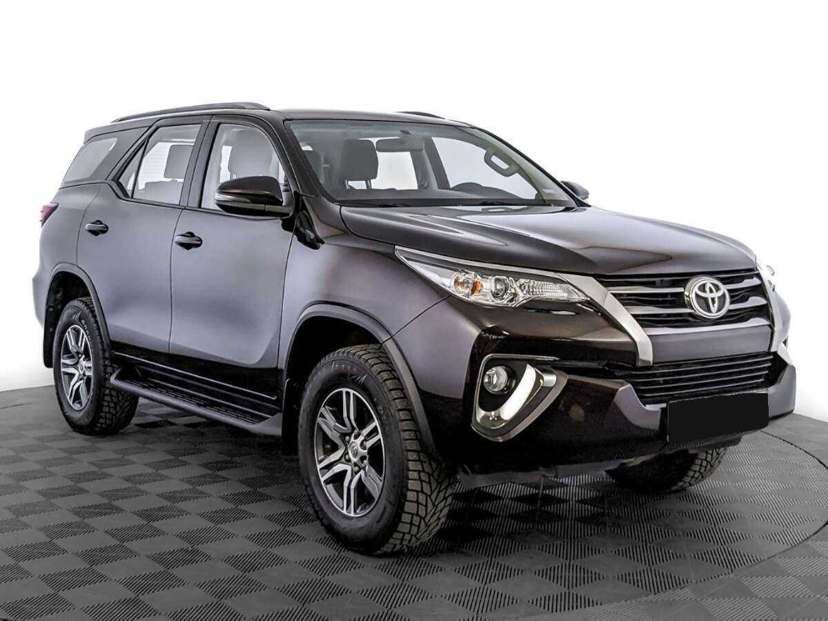 Купить Toyota Fortuner, 2018, 57 388 км, фото №3