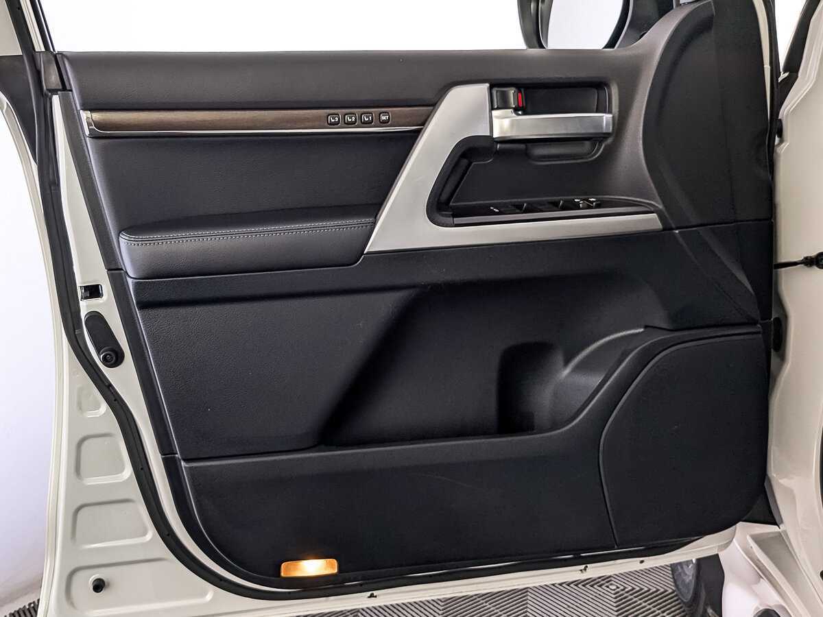 Купить Toyota Land Cruiser, 2020, 77 837 км, фото №17