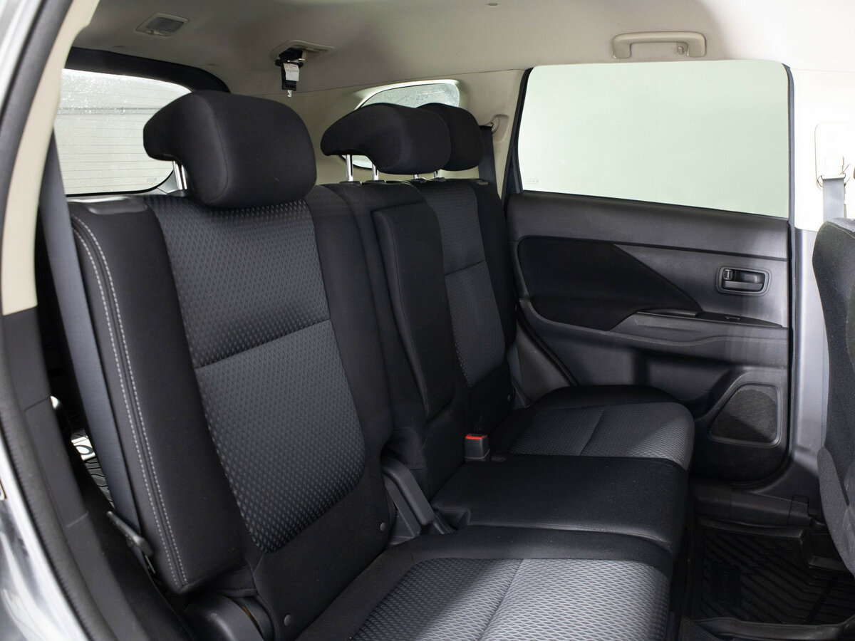 Купить Mitsubishi Outlander III Рестайлинг 2, 2018, 127 915 км, фото №14