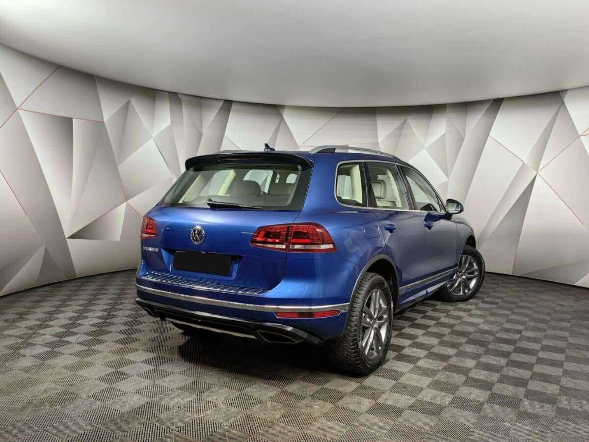 Купить Volkswagen Touareg, 2016, 62 992 км, фото №2