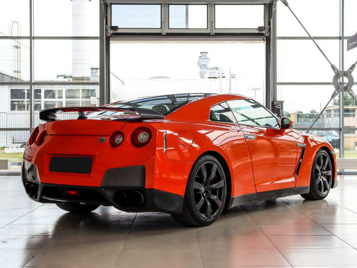 Купить Nissan GT-R, 2010, 79 648 км, фото №4