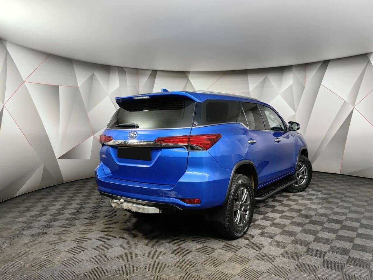Купить Toyota Fortuner, 2017, 169 579 км, фото №2