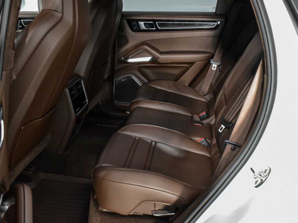 Купить Porsche Cayenne Turbo, 2018, 80 300 км, фото №13
