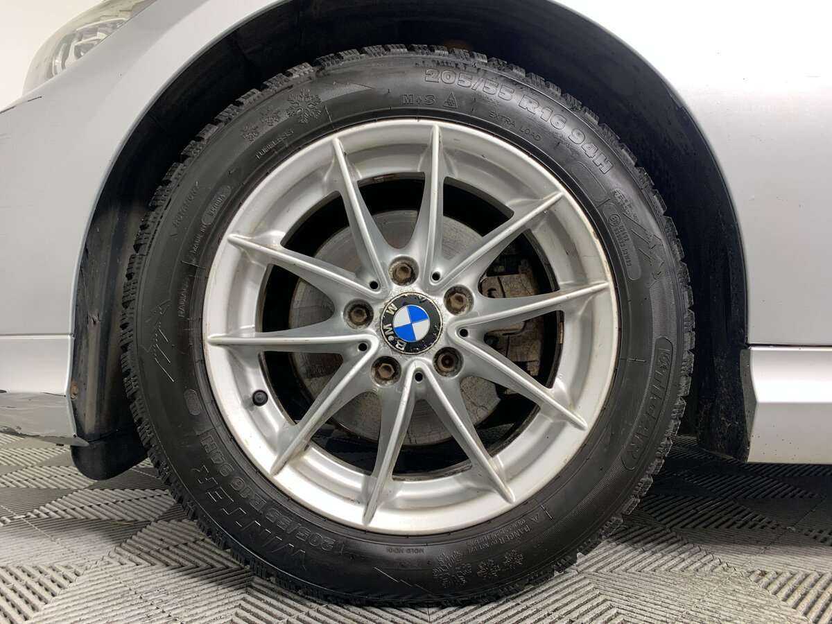 Купить BMW 3 серии 318i, 2011, 217 000 км, фото №9