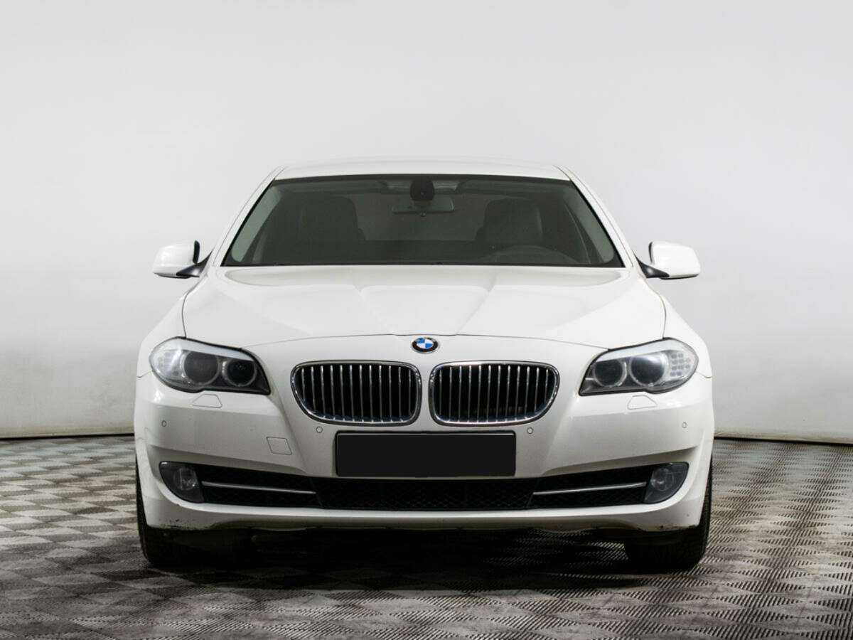 Купить BMW 5 серии 520i, 2012, 130 803 км, фото №2