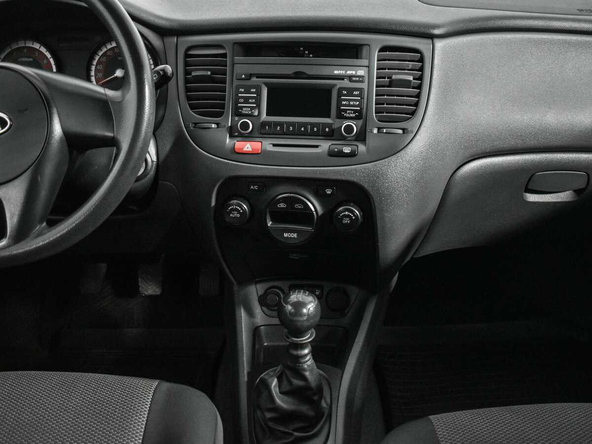 Купить Kia Rio, 2010, 178 289 км, фото №15