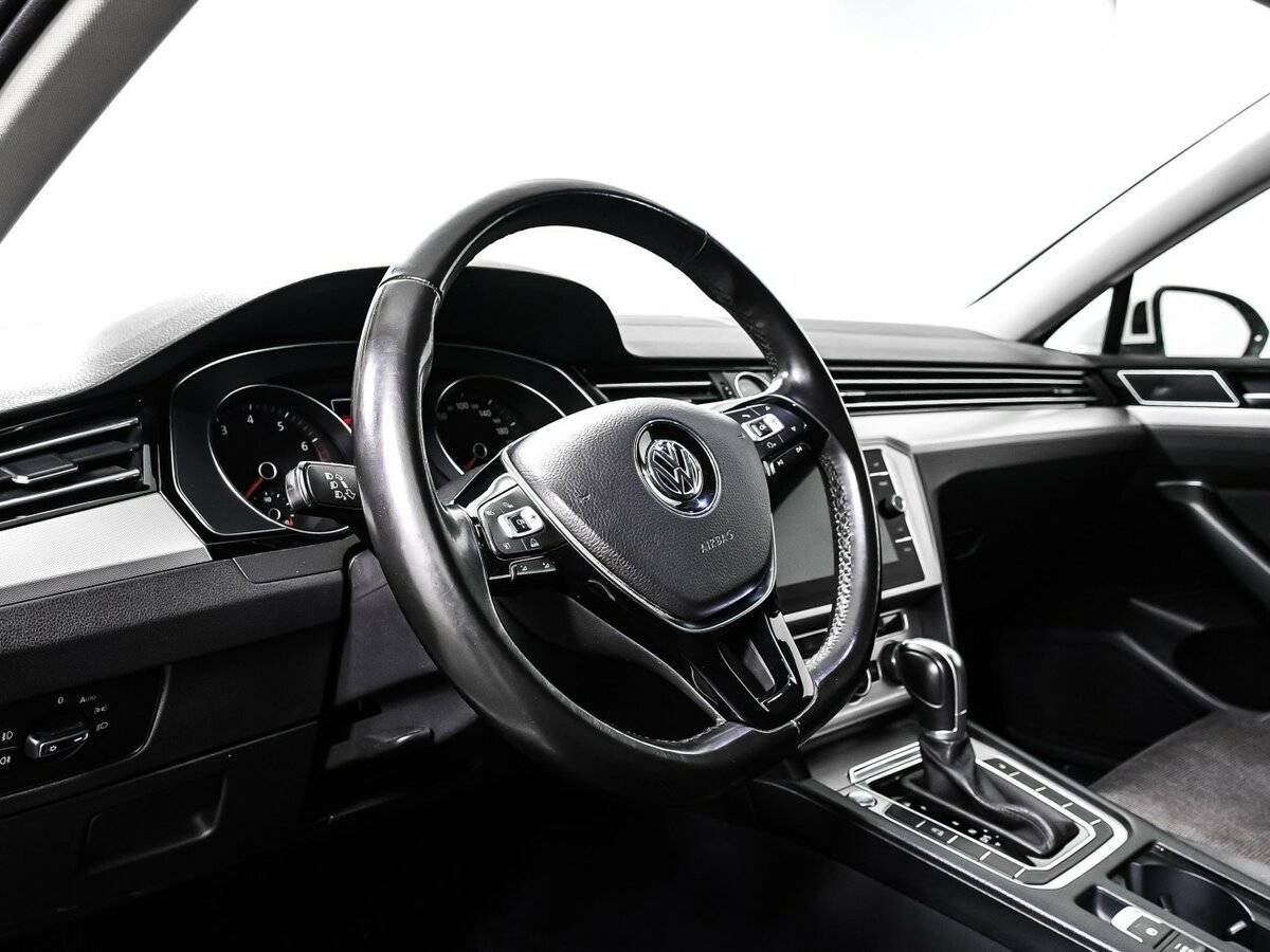 Купить Volkswagen Passat, 2018, 176 549 км, фото №12