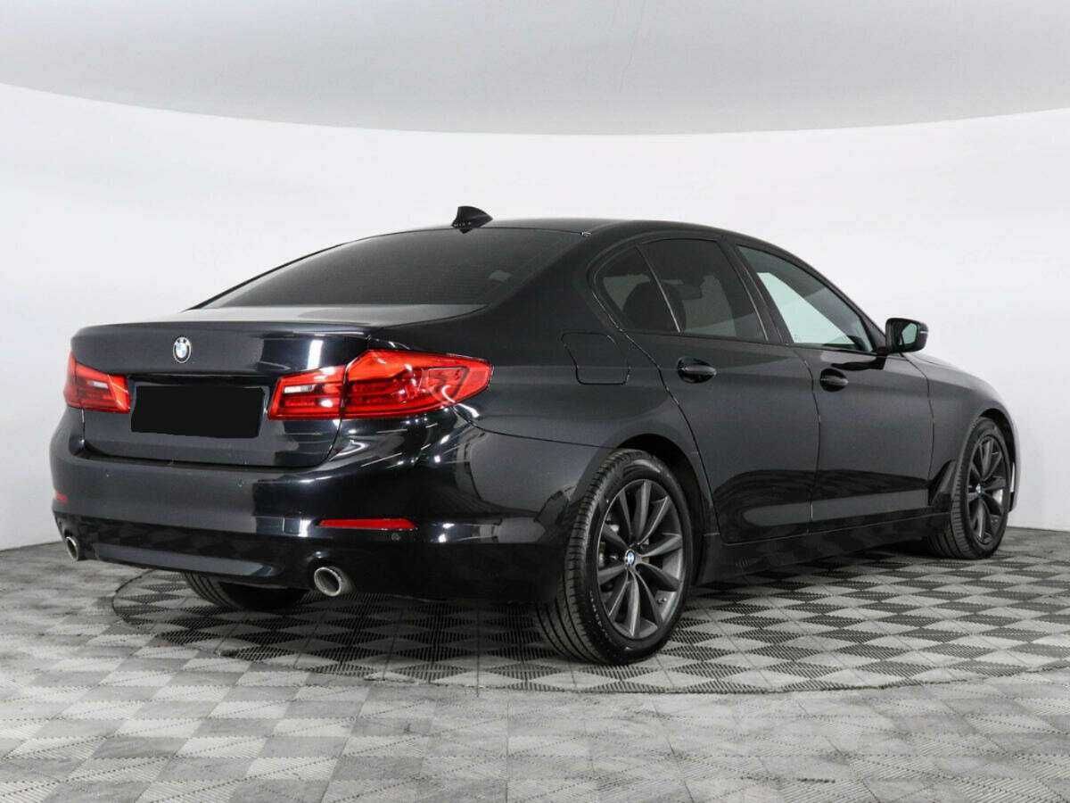 Купить BMW 5 серии 520d, 2017, 141 000 км, фото №2