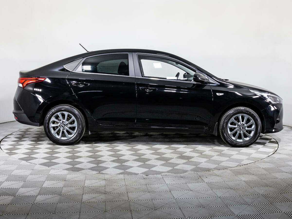 Купить Hyundai Solaris, 2021, 23 000 км, фото №4