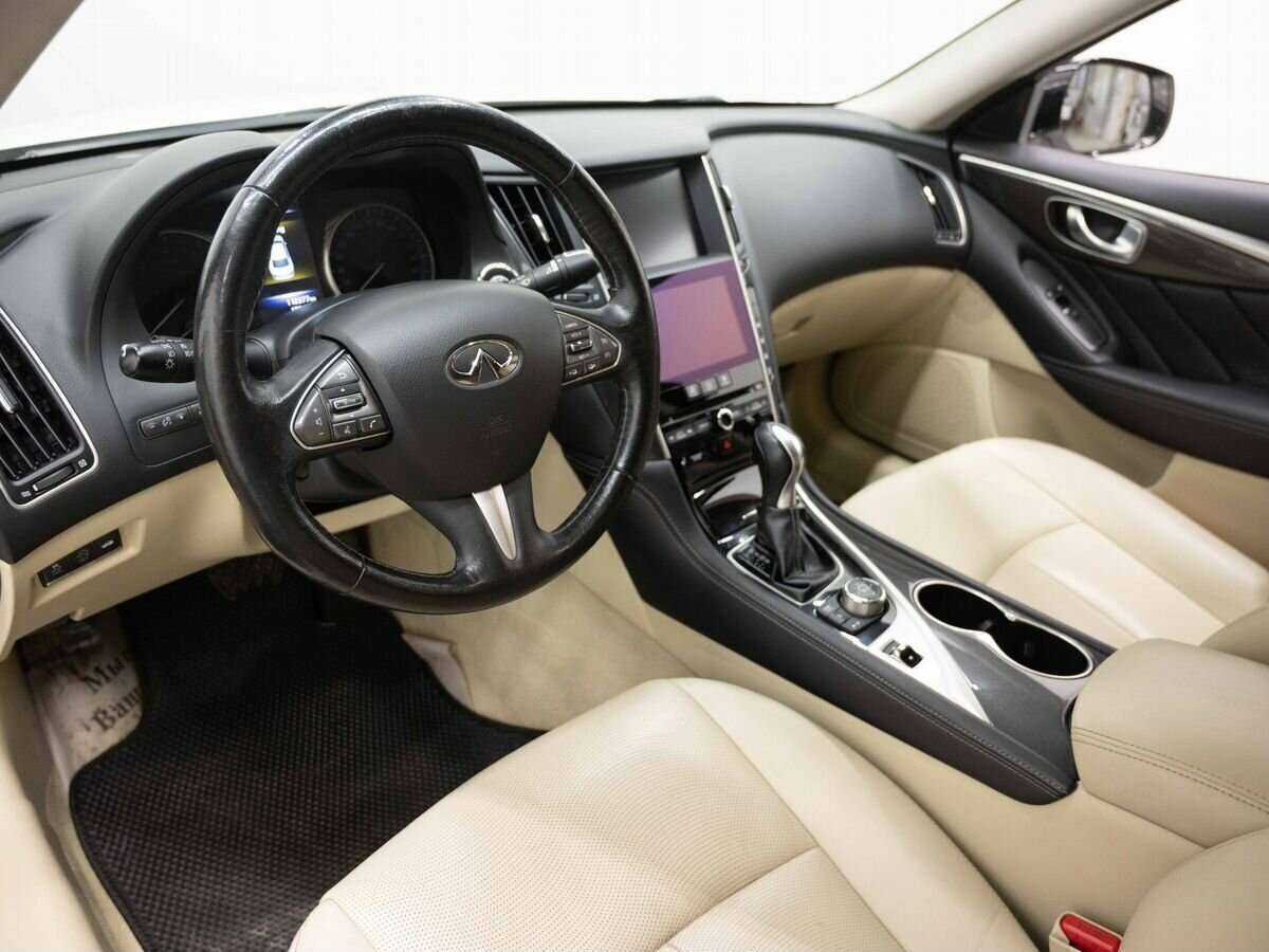 Купить Infiniti Q50, 2015, 117 982 км, фото №3