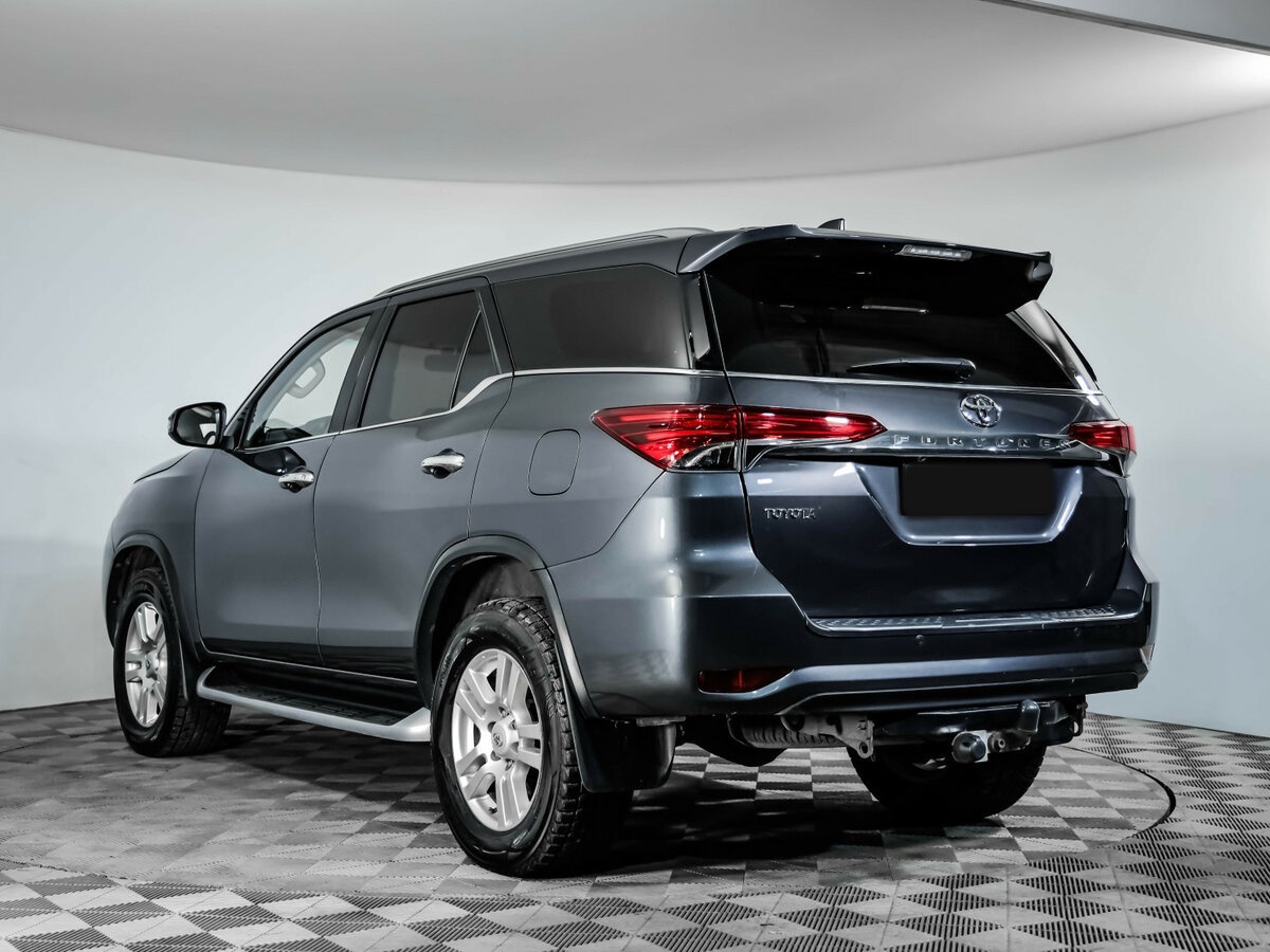 Купить Toyota Fortuner II, 2017, 126 805 км, фото №7