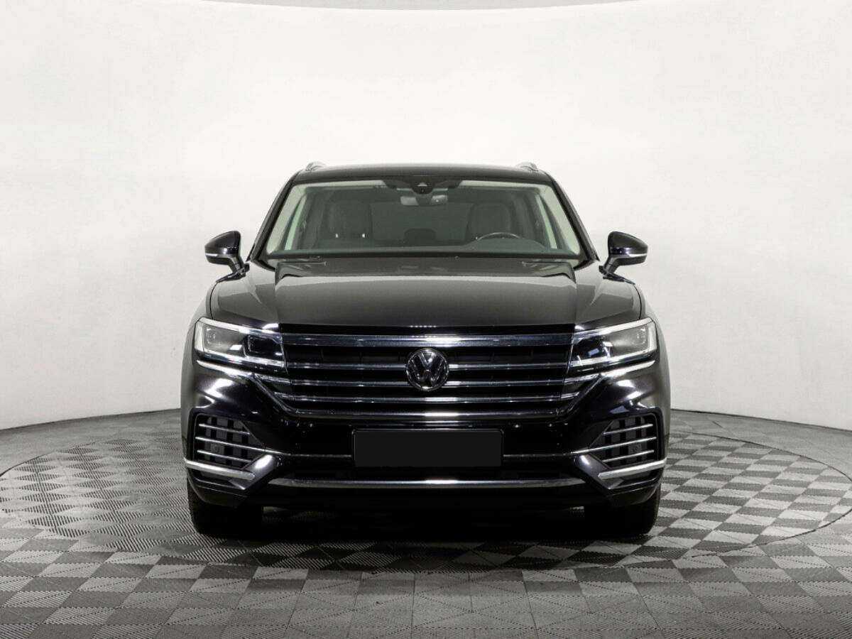 Купить Volkswagen Touareg, 2021, 104 000 км, фото №2