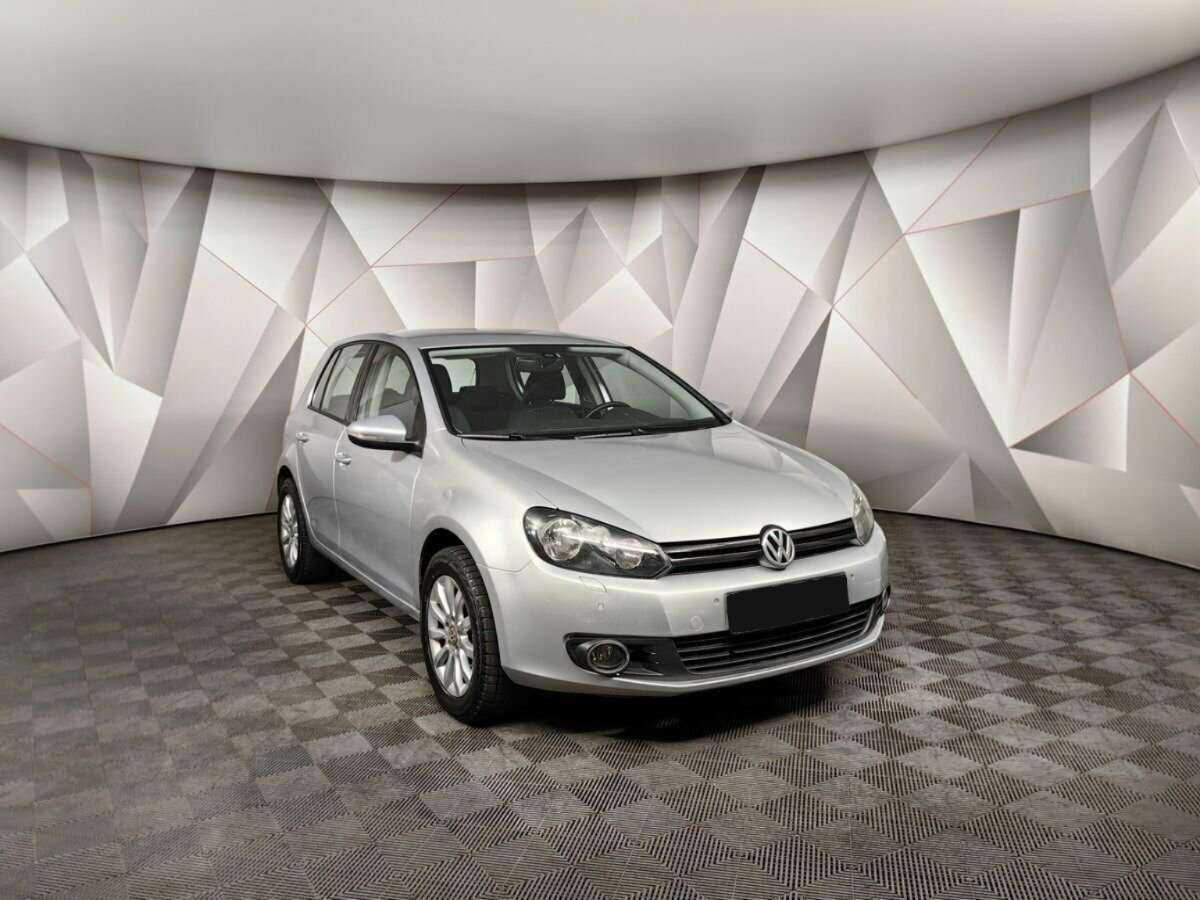 Купить Volkswagen Golf, 2010, 81 102 км, фото №3