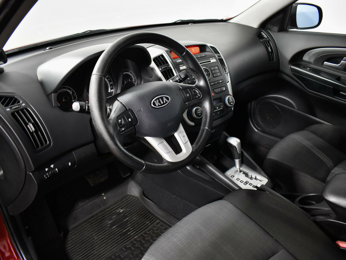 Купить Kia Ceed I Рестайлинг, 2011, 150 485 км, фото №9