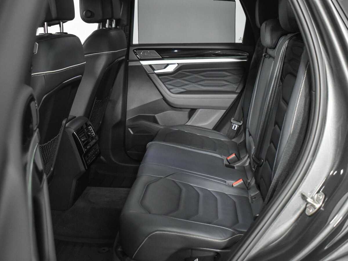 Купить Volkswagen Touareg, 2021, 48 000 км, фото №12