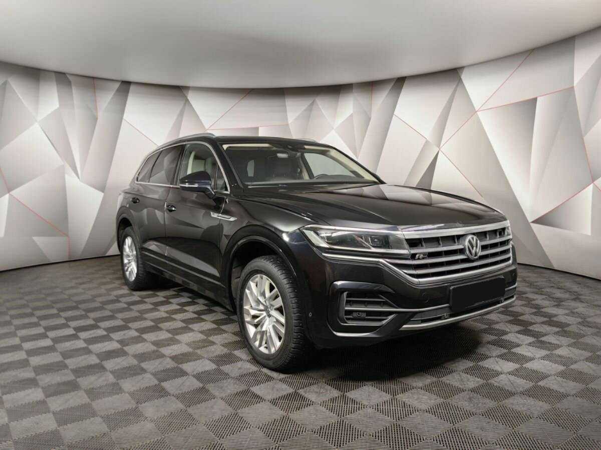 Купить Volkswagen Touareg, 2018, 139 797 км, фото №3