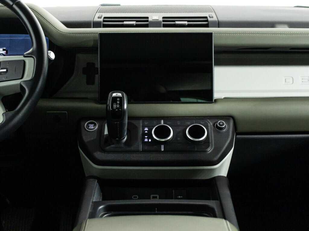Купить Land Rover Defender 110, 2021, 42 303 км, фото №12