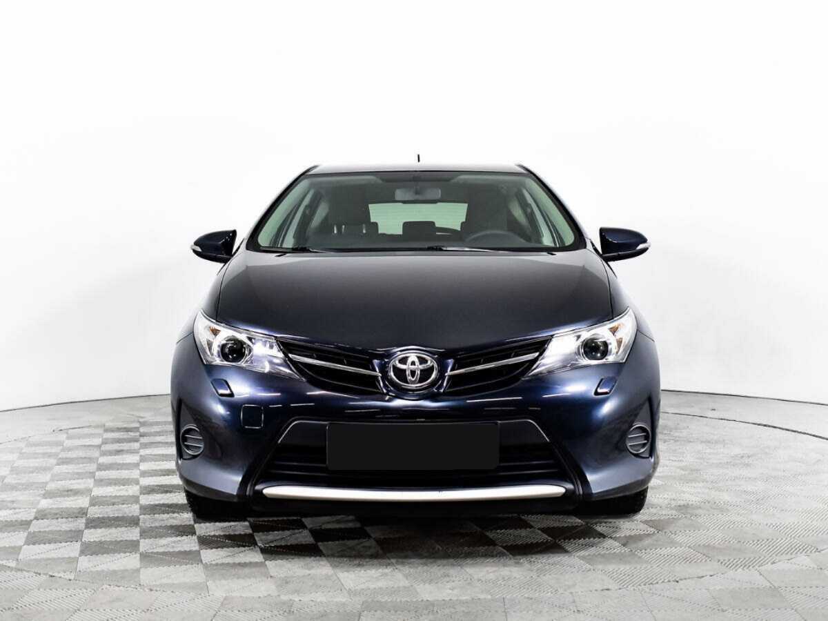 Купить Toyota Auris, 2013, 107 500 км, фото №2