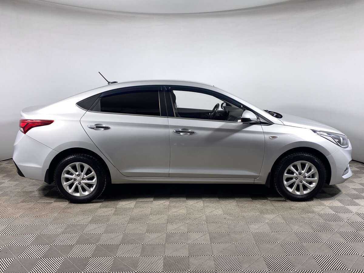 Купить Hyundai Solaris, 2019, 41 000 км, фото №3