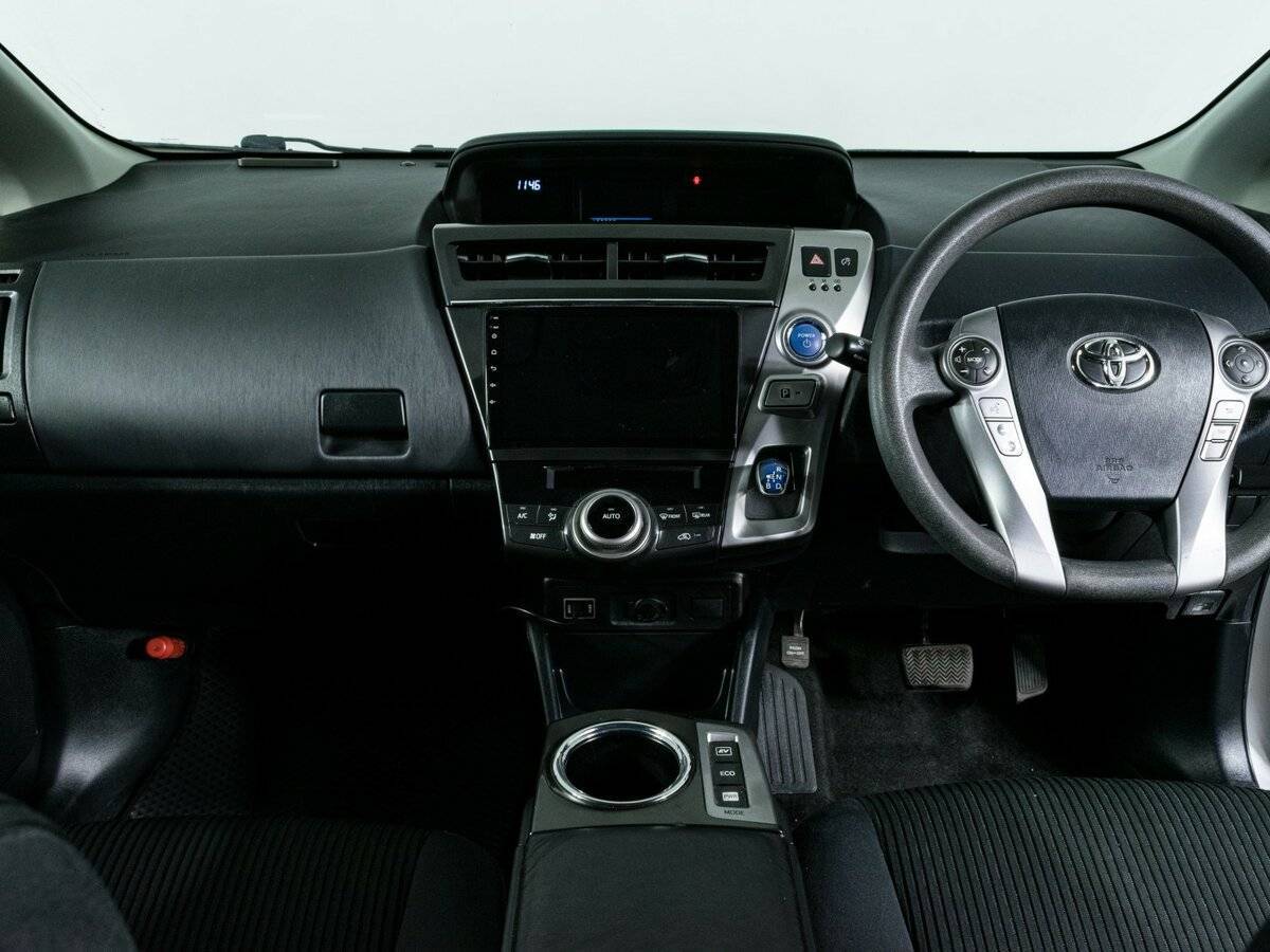 Купить Toyota Prius Alpha, 2017, 108 500 км, фото №11
