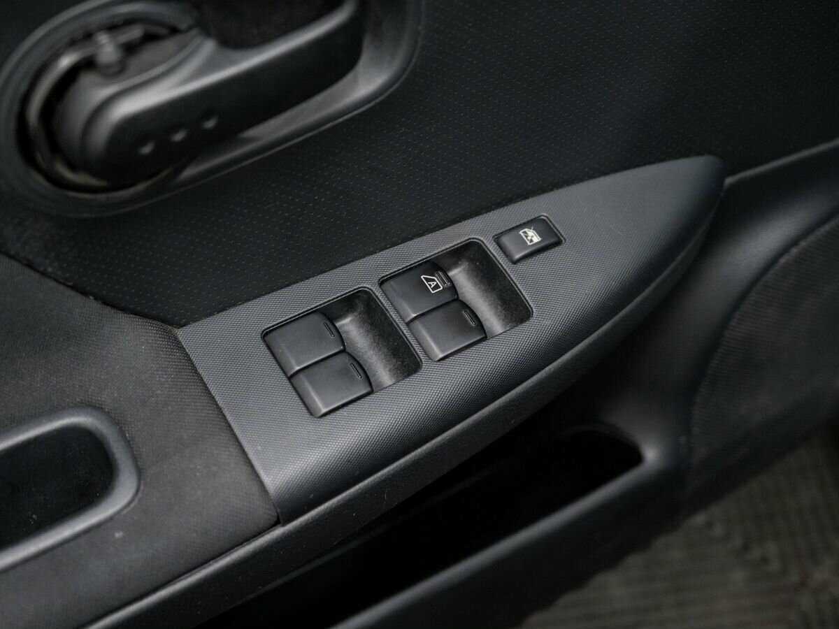 Купить Nissan Note, 2011, 200 000 км, фото №15