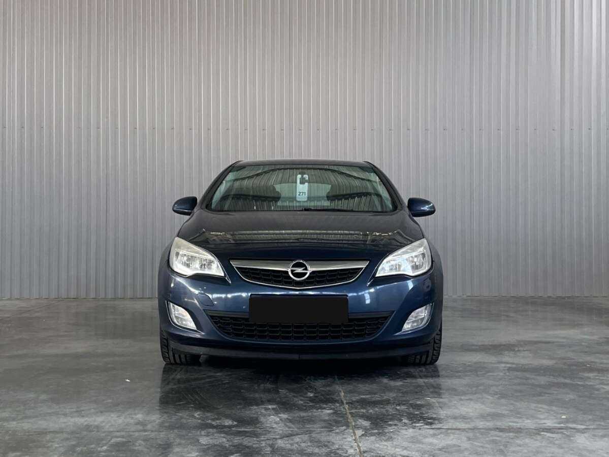 Купить Opel Astra, 2011, 171 300 км, фото №2