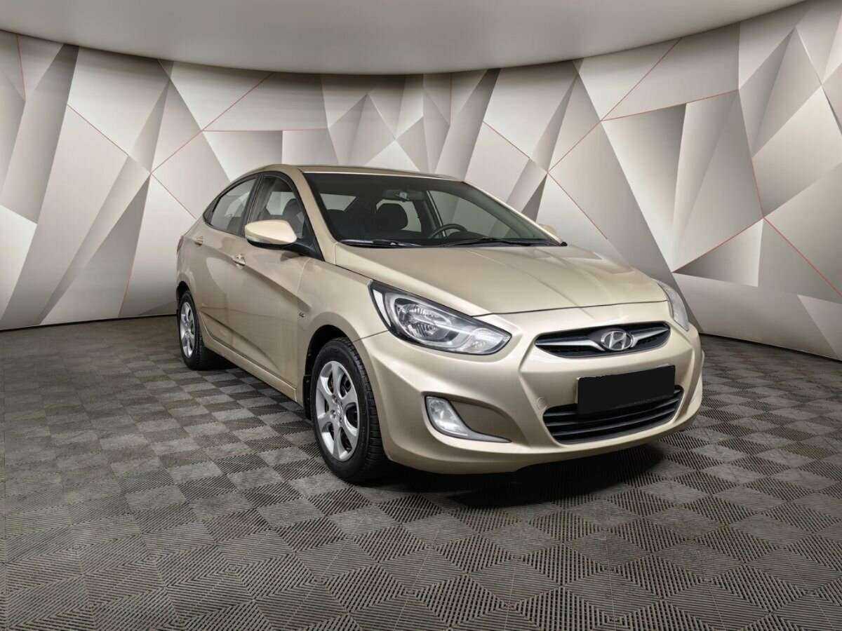 Купить Hyundai Solaris, 2011, 122 814 км, фото №3
