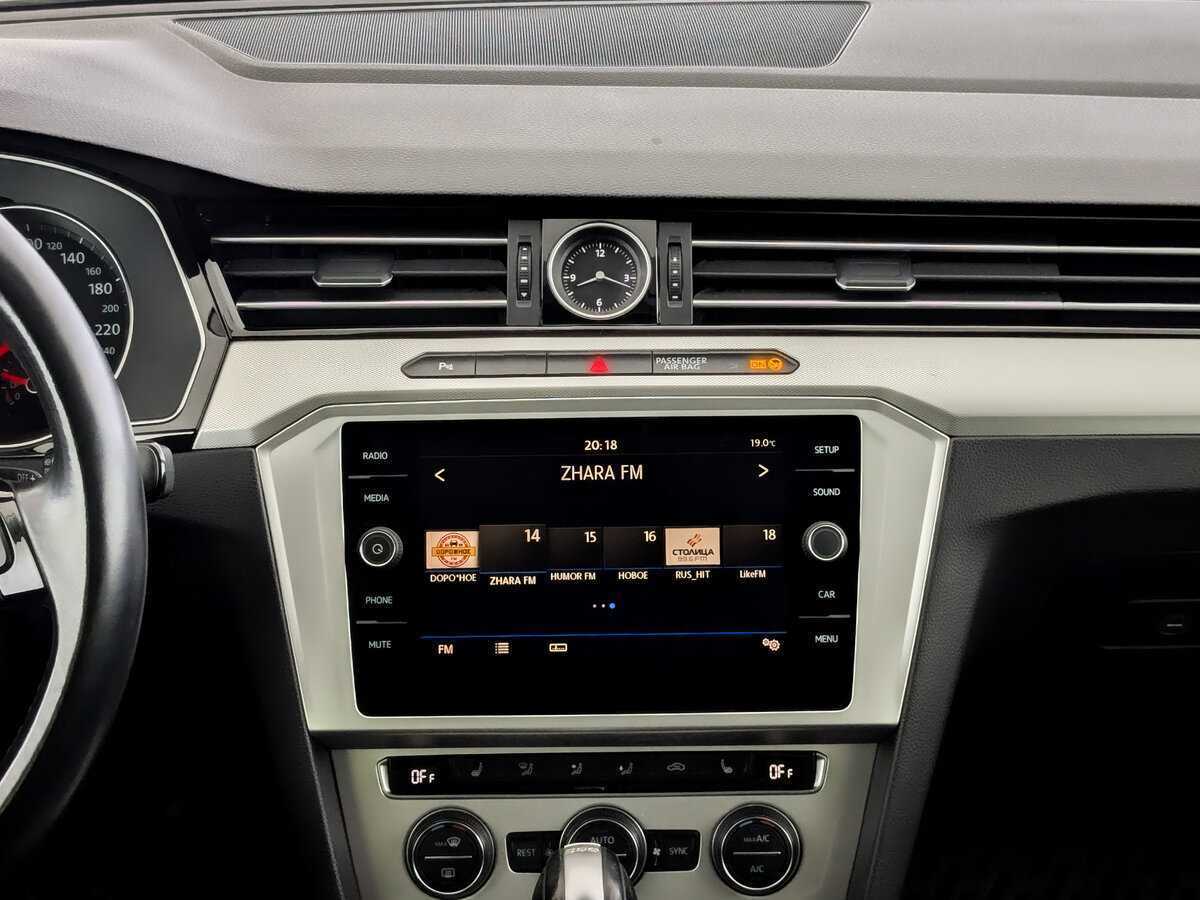 Купить Volkswagen Passat, 2018, 188 206 км, фото №13